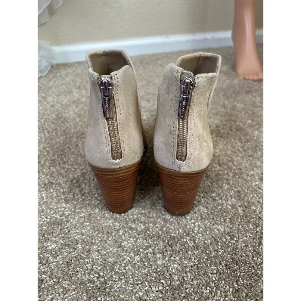 Vince Camuto Gidgeta Bootie suede ankle boots light tan western pointed toe SZ 7